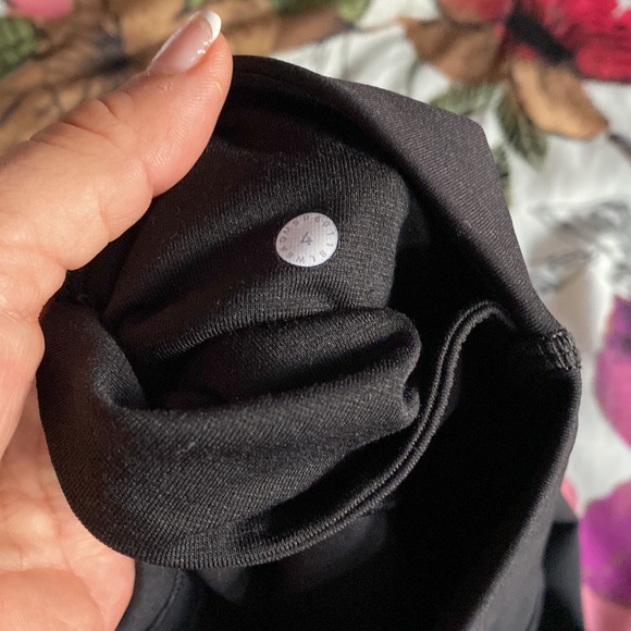 Lululemon Train Times Crop - Picture 9 of 9